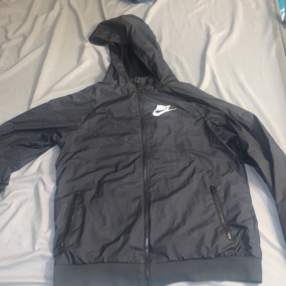 Black Nike Windrunner/ Windbreaker Jacket M